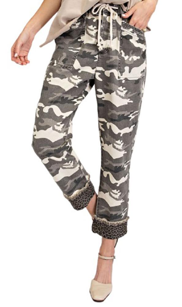 Camo Printed Washed Twill Crop Pant
